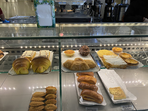 Café Pastelaria Lá na Praça no Gouveia, Guarda