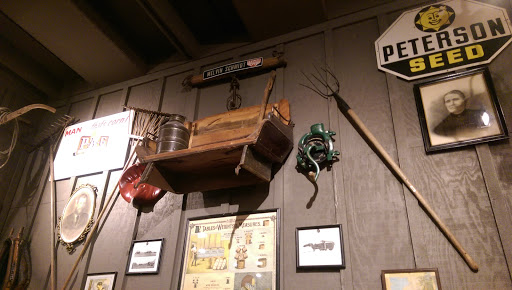 American Restaurant «Cracker Barrel Old Country Store», reviews and photos, 475 Rivers Edge Dr, Milford, OH 45150, USA