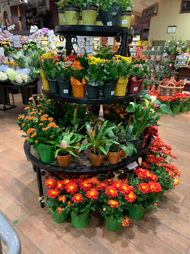 Grocery Store «The Fresh Market», reviews and photos, 1805 Rudy Ln, Louisville, KY 40207, USA