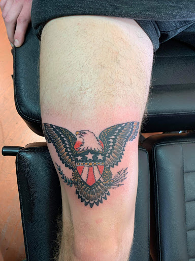 Tattoo Shop «13 Daggers Tattoo Studio», reviews and photos, 2130 Fort Campbell Blvd suite c, Clarksville, TN 37042, USA