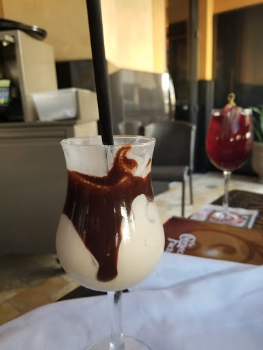 Restaurant «The Cheesecake Factory», reviews and photos, 24250 Town Center Dr, Santa Clarita, CA 91355, USA