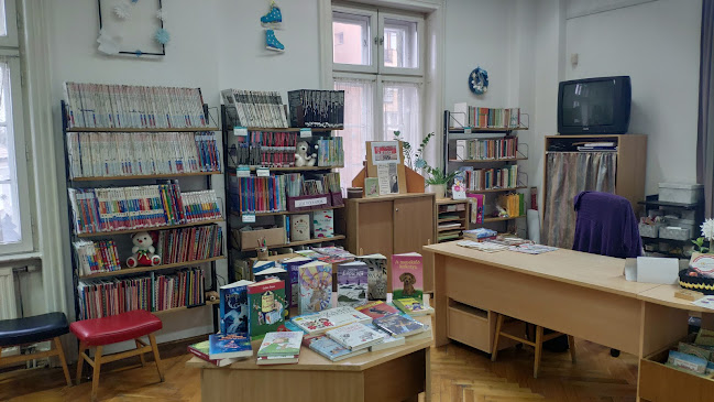Értékelések erről a helyről: Csornai Martincsevics Károly Városi Könyvtár, Csorna - Könyvtár