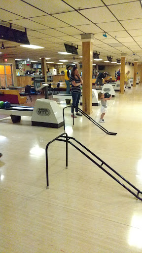 Bowling Alley «Pines Plaza Bowling Lanes», reviews and photos, 1130 Perry Hwy, Pittsburgh, PA 15237, USA