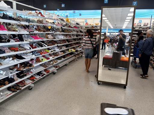 Clothing Store «Ross Dress for Less», reviews and photos, 940 N Western Ave, San Pedro, CA 90732, USA