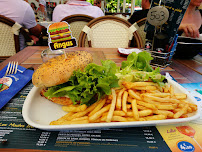 Hamburger du Restaurant français La Guinguette à La Tour-du-Meix - n°6