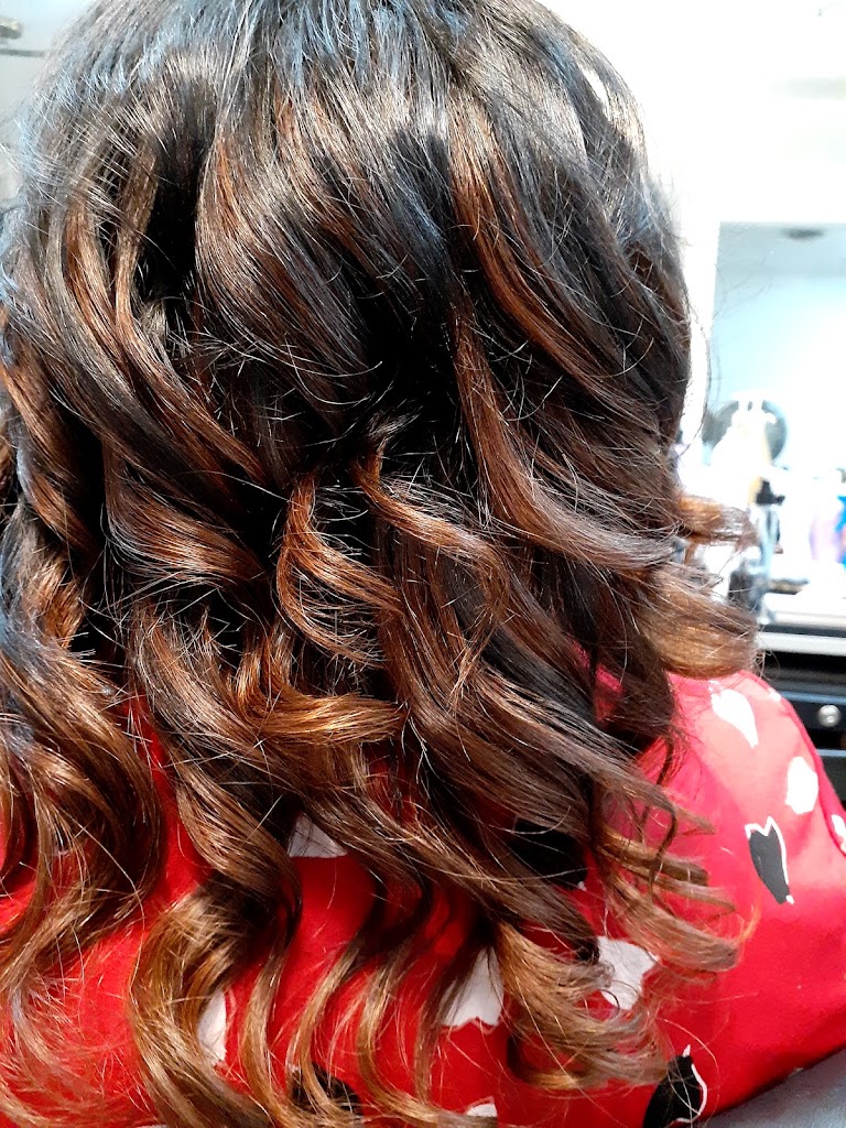 YESENIA Dominican Hair Salon end Beauty Suplay 30078