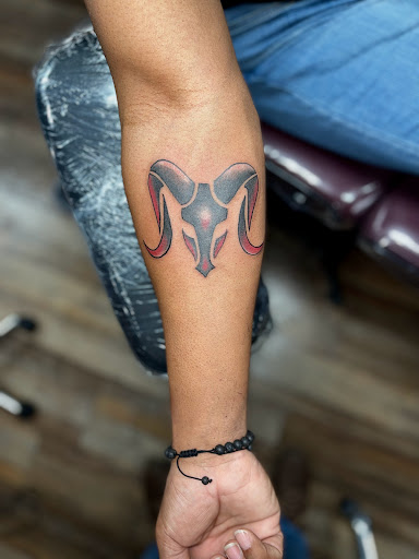 Explore tattoo ideas daisy, creative tattoo ideas in Clarksville, available at Dark Raine Tattoo