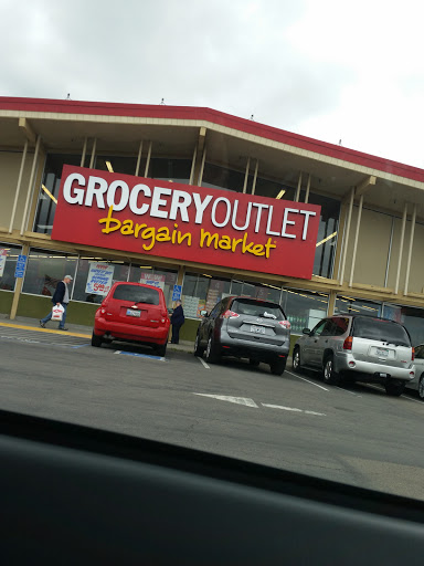 Grocery Store «Grocery Outlet Bargain Market», reviews and photos, 1391 E Yosemite Ave, Manteca, CA 95336, USA