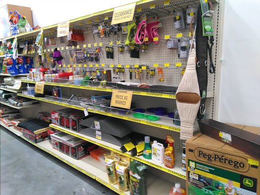 Home Improvement Store «Tractor Supply Co.», reviews and photos, 10801 Colonel Glenn Rd, Little Rock, AR 72204, USA