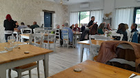 Atmosphère du Restaurant Ferme auberge - Un Gout de Nature - Masnet Nathalie à Condat-sur-Trincou - n°5