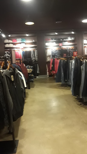 Clothing Store «Hollister Co. Outlet», reviews and photos, 4015 S Interstate Hwy 35, San Marcos, TX 78666, USA