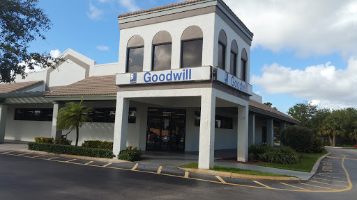 Goodwill Greenacres/Woodbridge Store & Donation Center, 6601 Forest Hill Blvd, Greenacres, FL 33413, USA, 