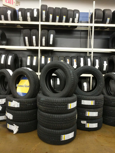 Auto Parts Store «Pep Boys Auto Parts & Service», reviews and photos, 9101-15 Ridge Ave, Philadelphia, PA 19128, USA