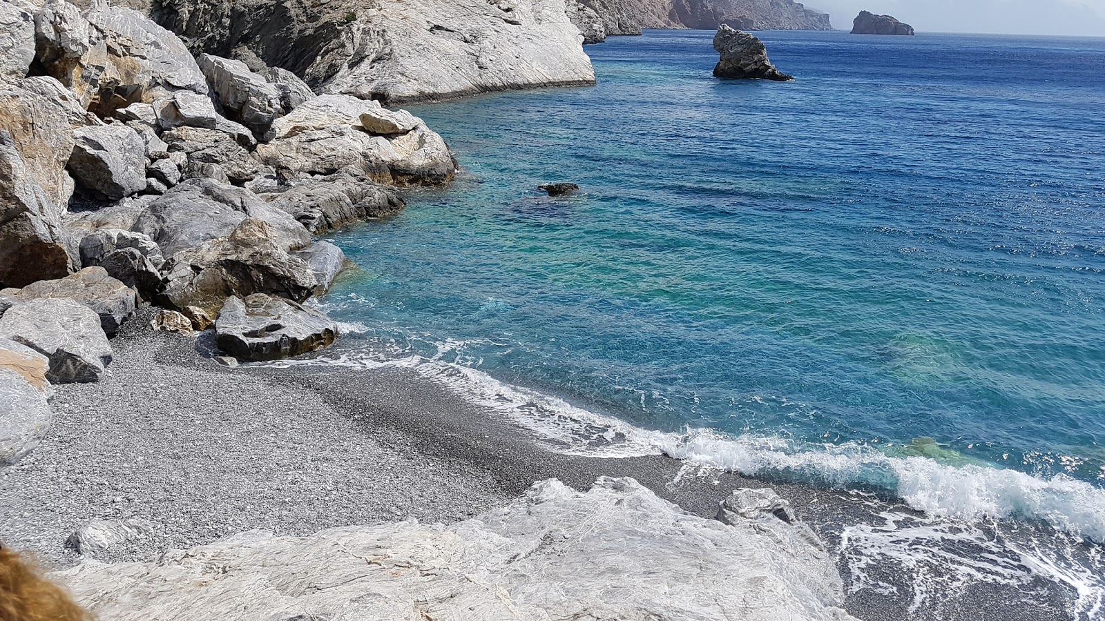 Agios Anna beach'in fotoğrafı doğal alan içinde bulunmaktadır
