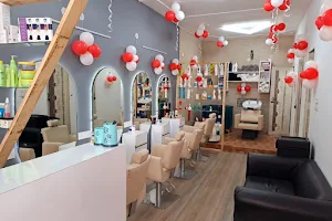 Lavish unisex salon image