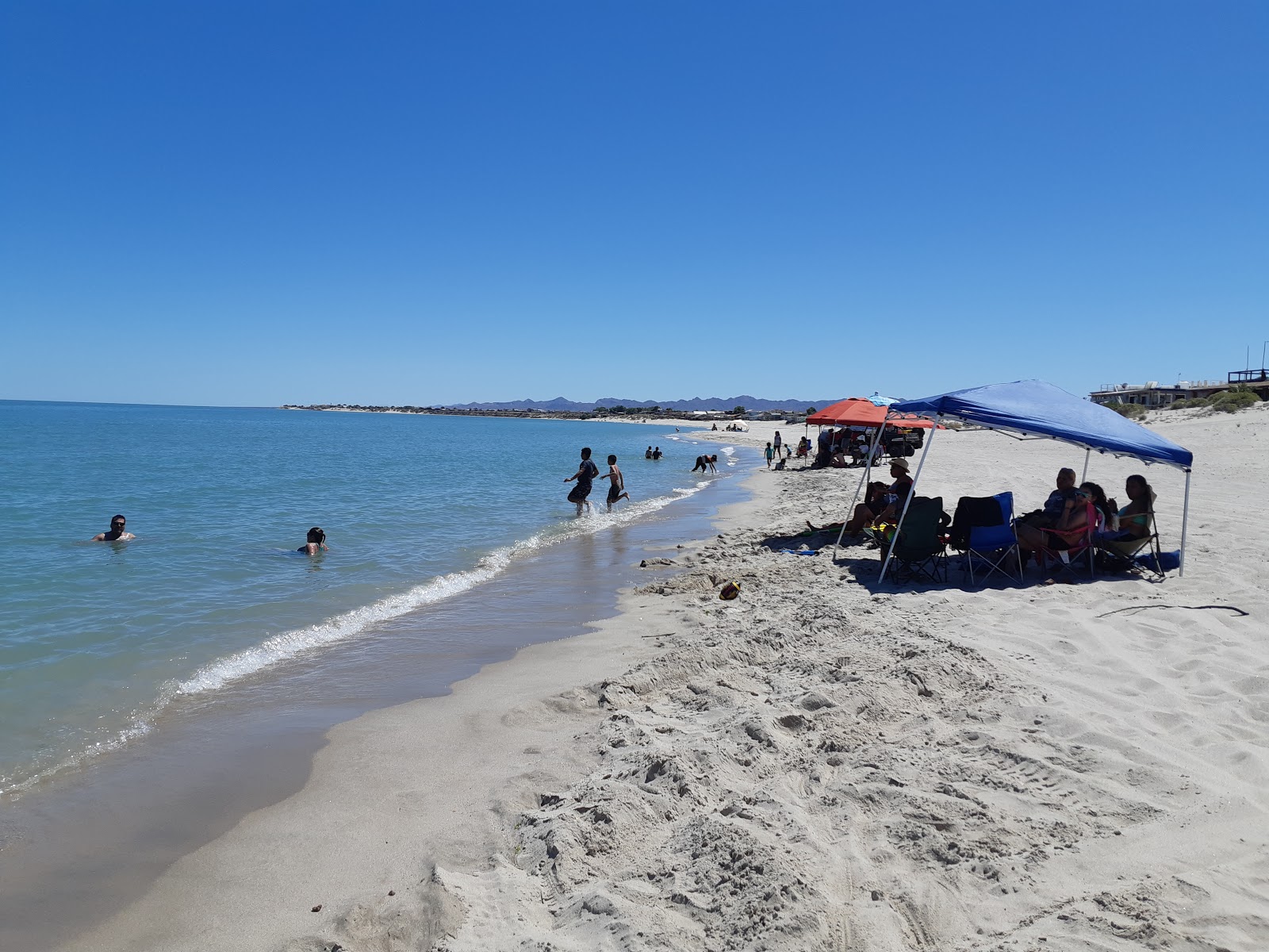 Playa Hermosa的照片 带有长湾