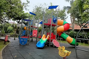 Taman Lansia & Anak Buni image