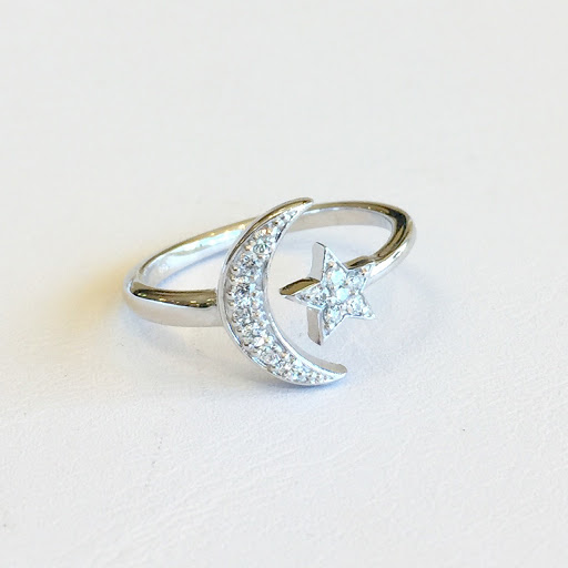 Jewelry Store «Indulgence Jewelers», reviews and photos, 4001 Kennett Pike Suite 130, Greenville, DE 19807, USA