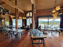 Atmosphère du Restaurant Le Chalet du Lac les rousses - n°1