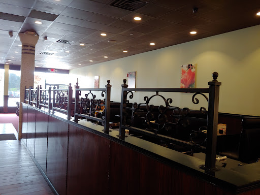 Shopping Mall «Townline Square Shopping Center», reviews and photos, 533 S Broad St, Meriden, CT 06450, USA