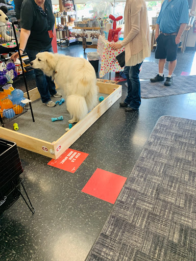 Pet Supply Store «Chuck & Don’s Pet Food & Supplies», reviews and photos, 8115 Wedgewood Ln N #1, Maple Grove, MN 55369, USA