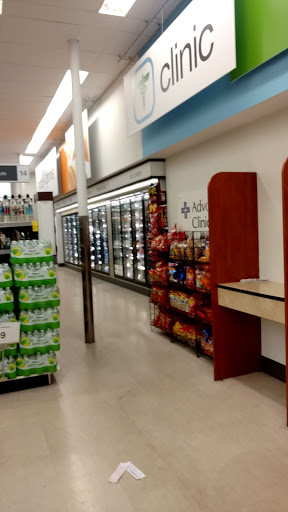 Shopping Mall «Howard and Western Shopping Center», reviews and photos, 7510 N Western Ave, Chicago, IL 60645, USA