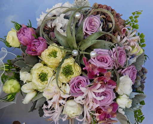 Crescenta Valley Flowers image