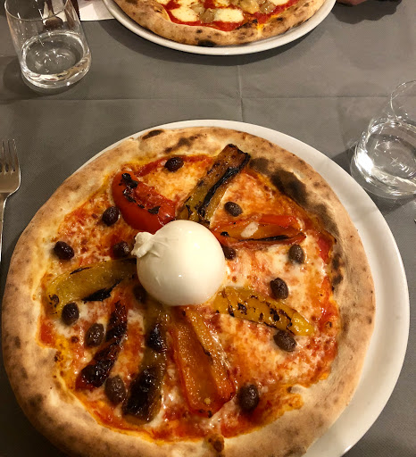 Pizzeria - Ristorante - Jazz Club La Piazzetta in Recoaro Terme, Provincia di Vicenza