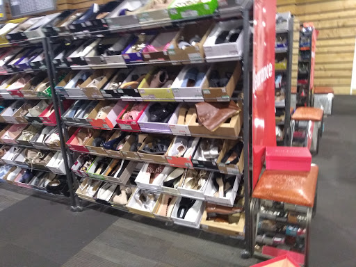 Shoe Store «DSW Designer Shoe Warehouse», reviews and photos, 1 Walden Galleria, Buffalo, NY 14225, USA
