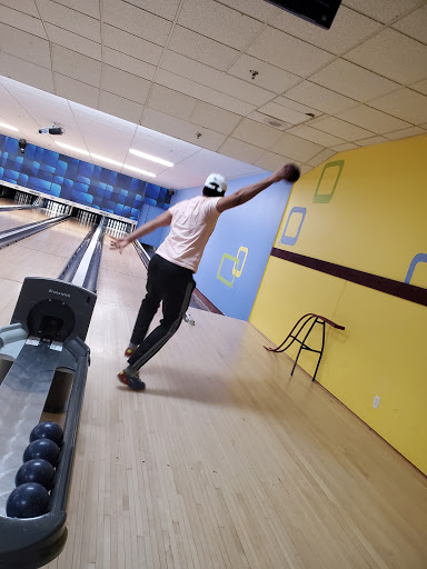 Bowling Alley «Academy Lanes», reviews and photos, 725 S Main St, Haverhill, MA 01835, USA