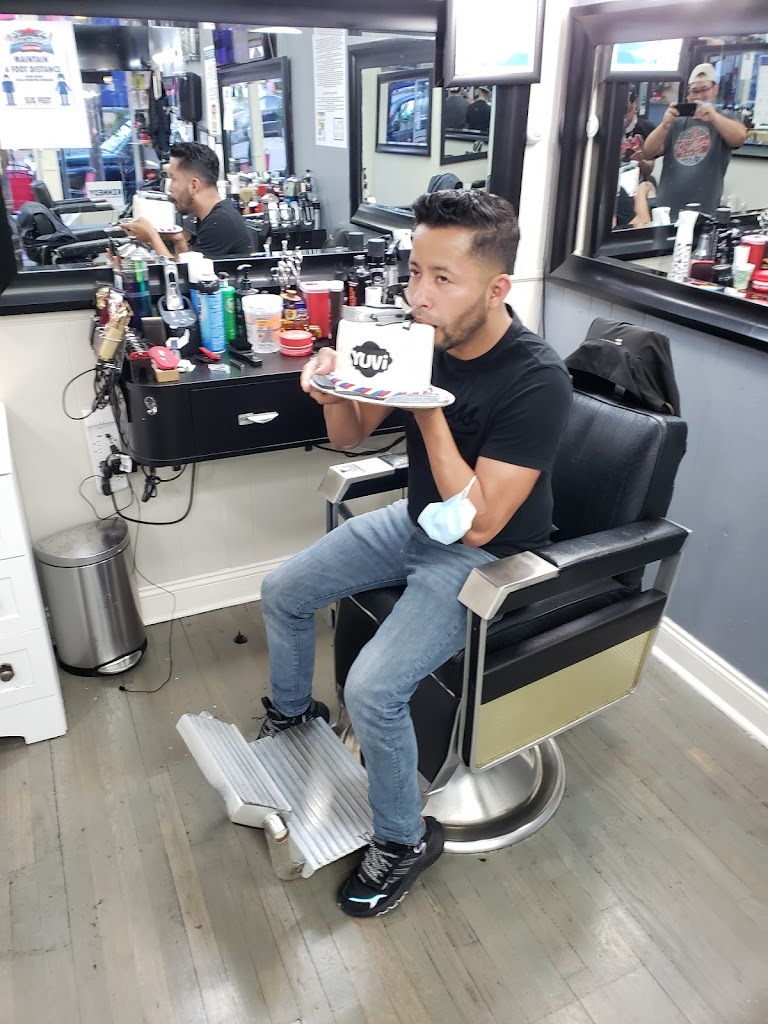 Rico's Design Barbershop 02150