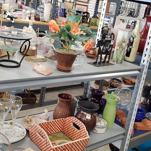 Thrift Store «Stone Soup Thrift Shop», reviews and photos, 950 3rd St # 120, St Paul Park, MN 55071, USA