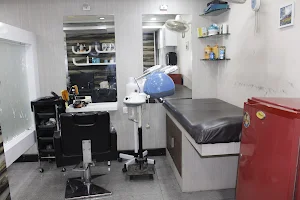 Kaka's unisex salon , Daulat Ganj Branch image
