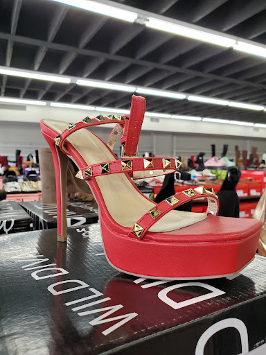 Shoe Store «SHOE! TIME 87», reviews and photos, 8533 S Cottage Grove Ave, Chicago, IL 60619, USA