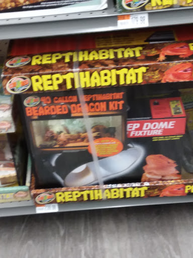 Pet Supply Store «Pet Supplies Plus», reviews and photos, 13360 W 87th St Pkwy, Lenexa, KS 66215, USA