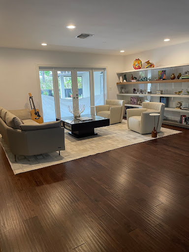 Furniture Store «Wasser Exclusive Furniture», reviews and photos, 19 NE 1st Ave, Hallandale Beach, FL 33009, USA