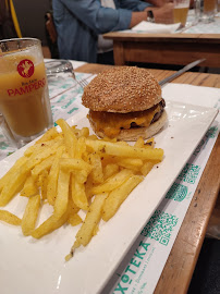 Hamburger du Restaurant basque KAIA OSTATUA à Saint-Jean-de-Luz - n°8