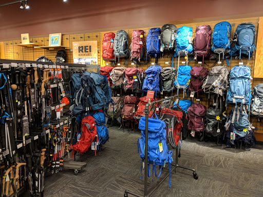 Camping Store «REI», reviews and photos, 1165 Perimeter Center W #200, Atlanta, GA 30338, USA