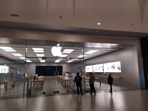 Computer Store «Apple Los Cerritos», reviews and photos, 242 Los Cerritos Center, Cerritos, CA 90703, USA