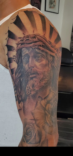 Explore da vinci tattoo ideas, creative tattoo ideas in Riverside, available at Darkstar Tattoo CA