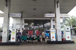 IOC Filling Station ලංකා IOC ඉන්ධන පිරවුම් හල image