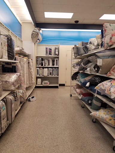 Clothing Store «Ross Dress for Less», reviews and photos, 3982 N Gloster St, Tupelo, MS 38804, USA