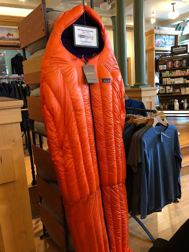 Clothing Store «Patagonia Pasadena», reviews and photos, 47 N Fair Oaks Ave, Pasadena, CA 91103, USA