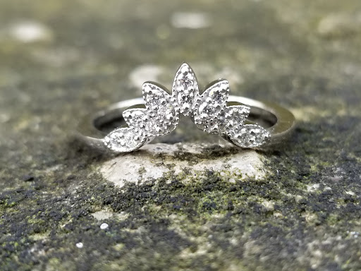 Jewelry Store «Cambridge Jewelers», reviews and photos, 76 Maple Dr, Hudson, OH 44236, USA