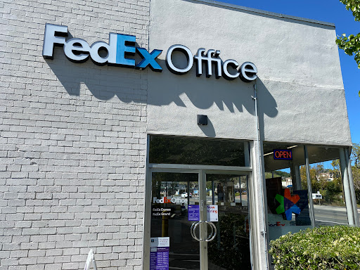 FedEx Office Print & Ship Center, 1909 Mt Diablo Blvd, Walnut Creek, CA 94596, USA, 