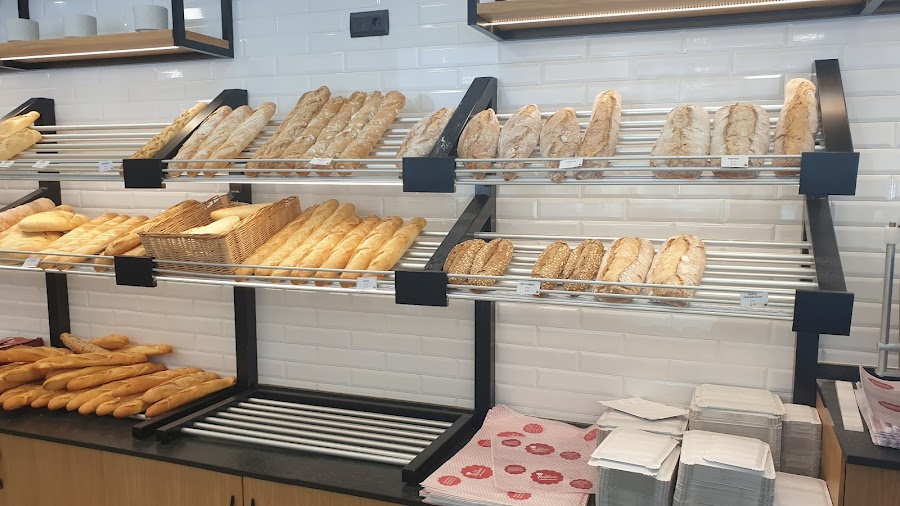 Los Reyunos. Pastelerías, Panaderías, Cafeterías - Casa Central.