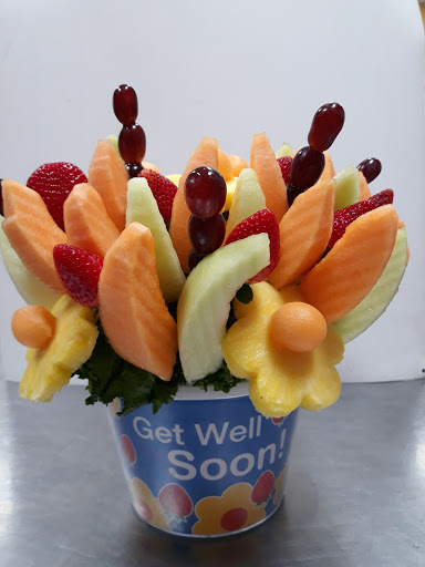 Gift Shop «Edible Arrangements», reviews and photos, 1100 N Tuttle Ave STE 15, Sarasota, FL 34237, USA