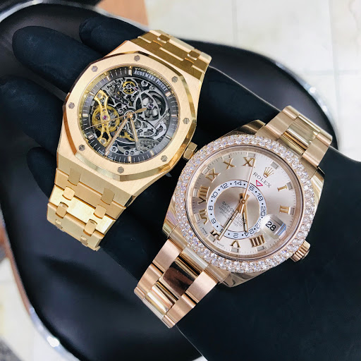 Watch Store «Diamond Club Jewelry Store Miami, Used Rolex Watches Miami», reviews and photos, 36 NE 1st St #154, Miami, FL 33132, USA