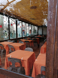 Atmosphère du Pizzeria Chez Marie ( L'IMPREVU ) à Saint-Maximin-la-Sainte-Baume - n°10