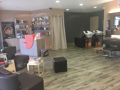 Au Petit Salon à Saint-Médard-en-Jalles
